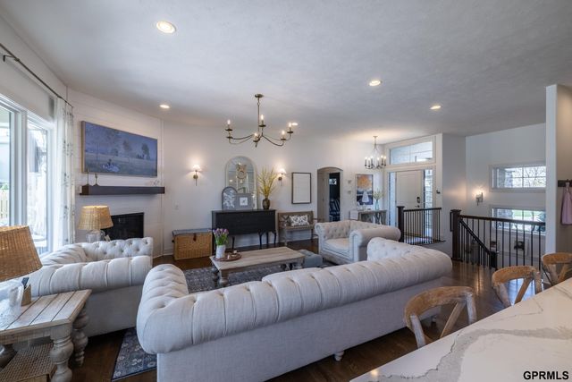 7855 S 194th Street, Gretna, NE 68028