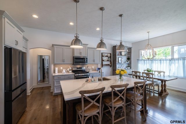 7855 S 194th Street, Gretna, NE 68028