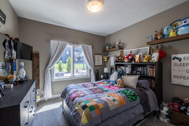 7855 S 194th Street, Gretna, NE 68028
