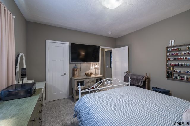 7855 S 194th Street, Gretna, NE 68028