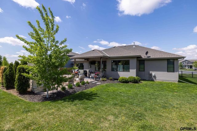 7855 S 194th Street, Gretna, NE 68028
