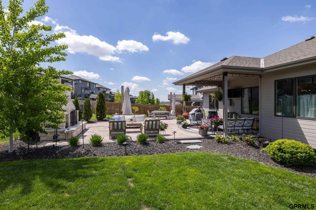 7855 S 194th Street, Gretna, NE 68028