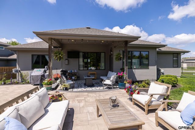 7855 S 194th Street, Gretna, NE 68028