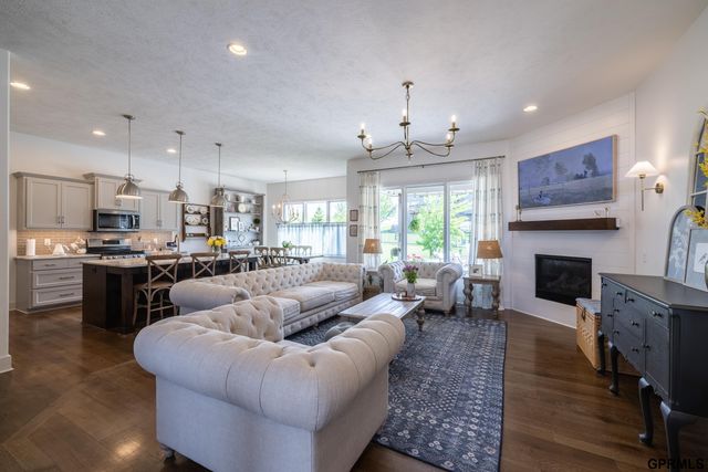 7855 S 194th Street, Gretna, NE 68028