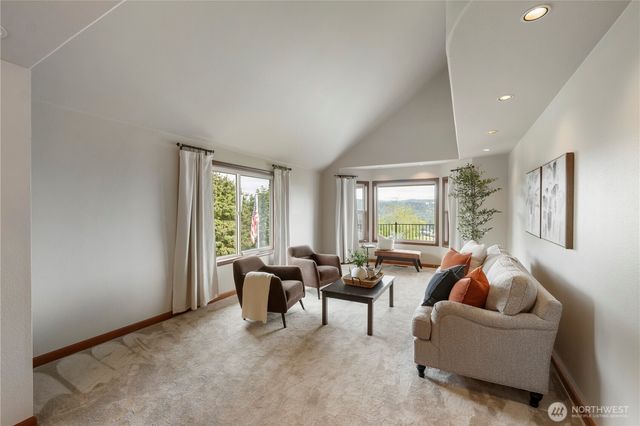 11618 Jennifer Court E, Puyallup, WA 98374