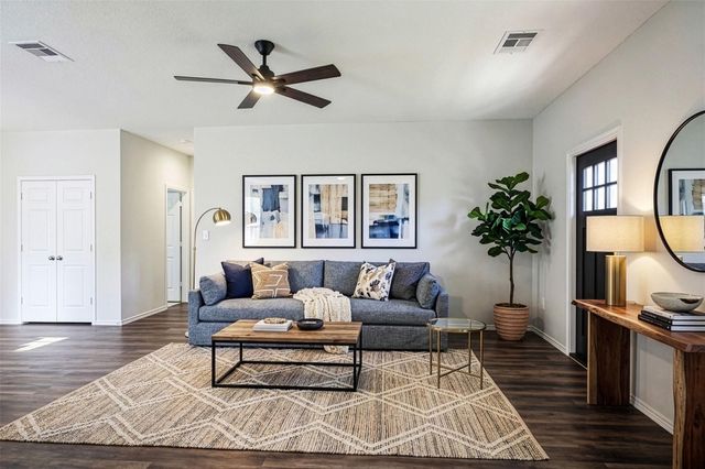 261 Elk Ave, San Marcos, TX 78666