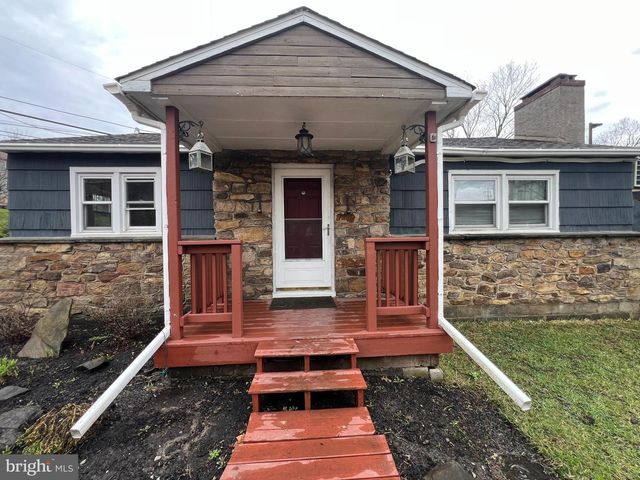 30 DUANE RD, Doylestown, PA 18901