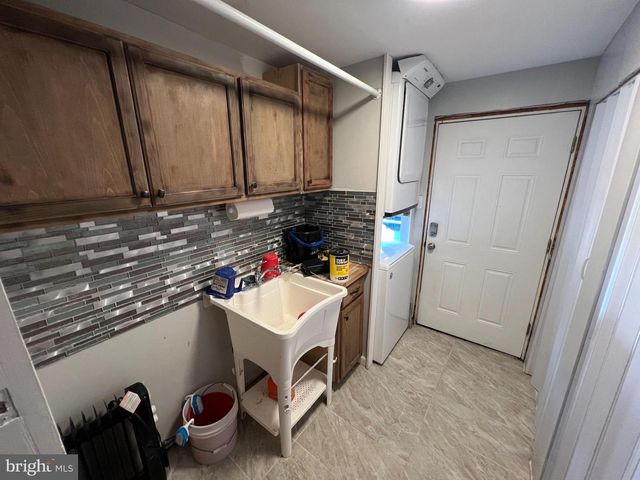 30 DUANE RD, Doylestown, PA 18901