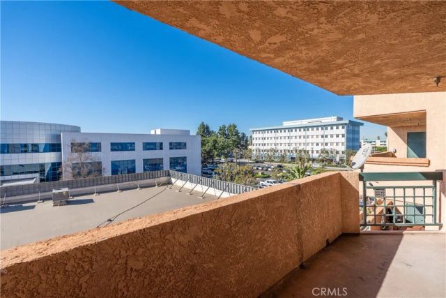 11410 Brookshire 319, Downey, CA 90241