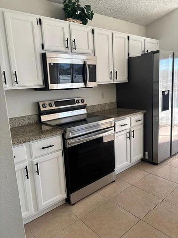 2916 DICKENS CIRCLE, Kissimmee, FL 34747