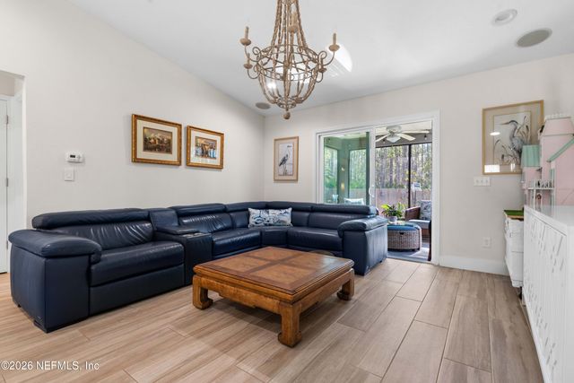 70 VESTAVIA Court, Jacksonville, FL 32081