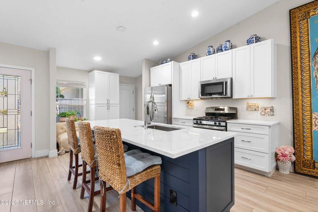 70 VESTAVIA Court, Jacksonville, FL 32081