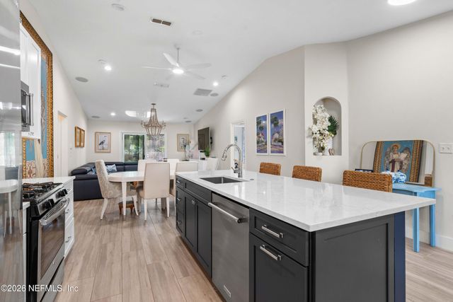 70 VESTAVIA Court, Jacksonville, FL 32081