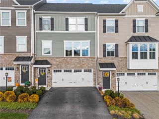 5003 Summit Drive, South Park, PA 15129