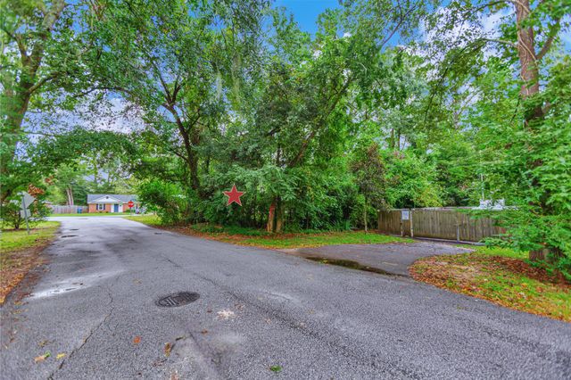 1652 Pierpont Avenue, Charleston, SC 29414