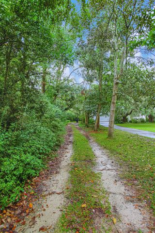 1652 Pierpont Avenue, Charleston, SC 29414