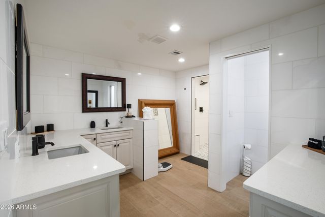 1329 E MESCAL Street, Phoenix, AZ 85020