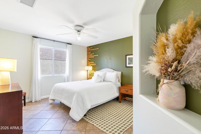 1329 E MESCAL Street, Phoenix, AZ 85020