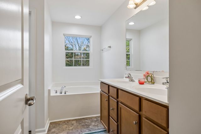 2512 Janalyn Trce, Hermitage, TN 37076