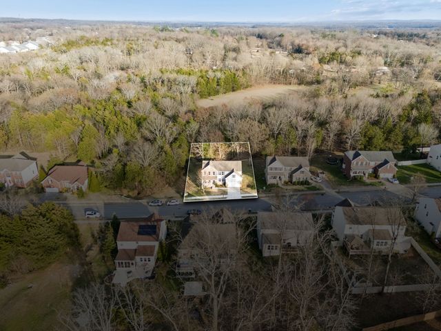 2512 Janalyn Trce, Hermitage, TN 37076