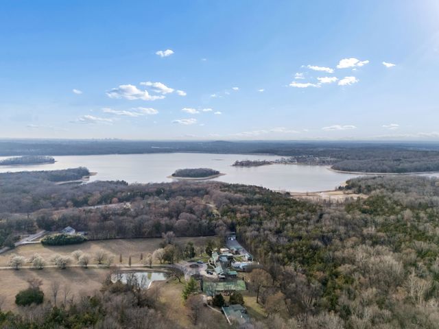 2512 Janalyn Trce, Hermitage, TN 37076