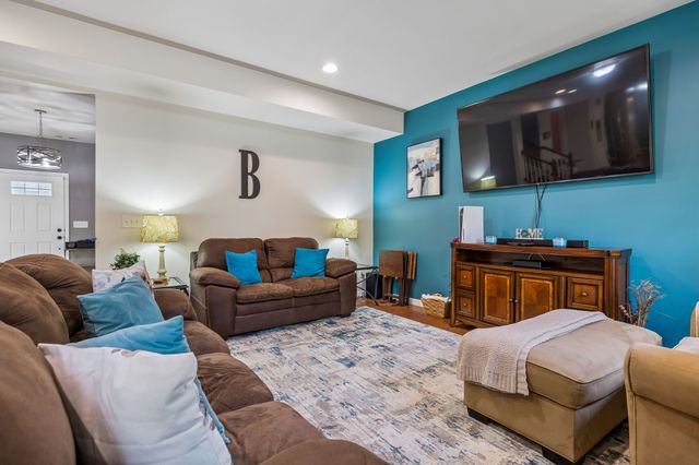 2512 Janalyn Trce, Hermitage, TN 37076