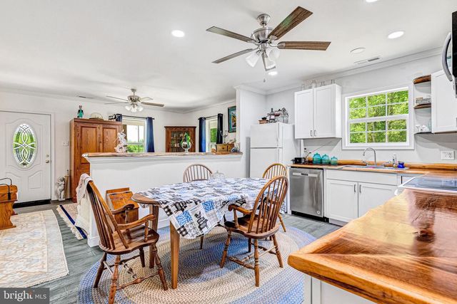 274 REGINA RD, Lancaster, VA 22503