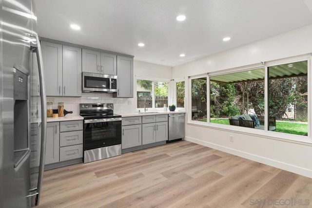 8468 Calle Morelos, San Diego, CA 92126