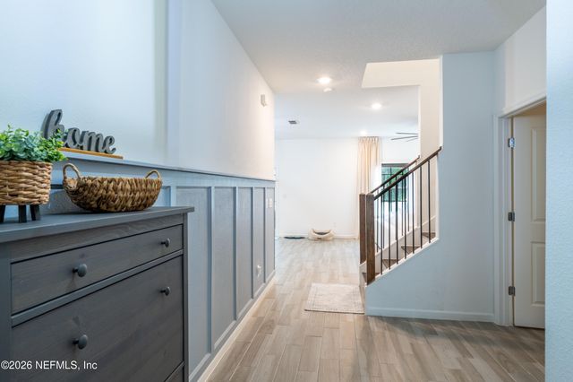 9888 LOVAGE Lane, Jacksonville, FL 32219