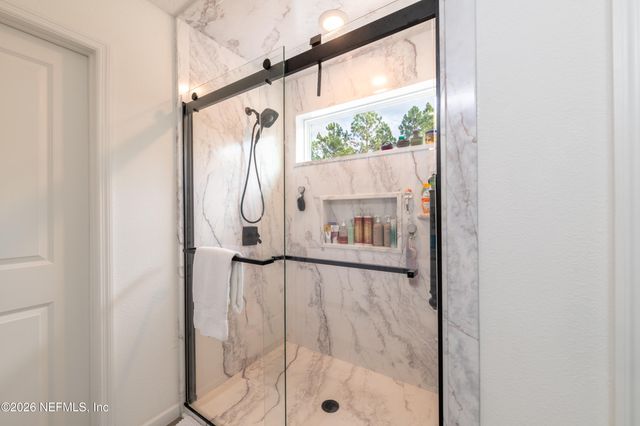 9888 LOVAGE Lane, Jacksonville, FL 32219