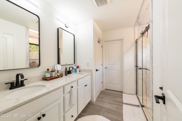 9888 LOVAGE Lane, Jacksonville, FL 32219