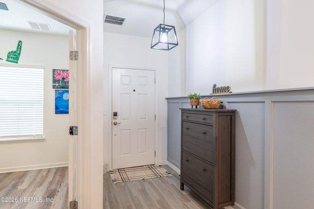 9888 LOVAGE Lane, Jacksonville, FL 32219