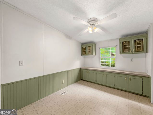 141 Gamecock Way, Barnesville, GA 30204