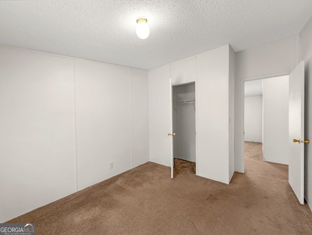 141 Gamecock Way, Barnesville, GA 30204