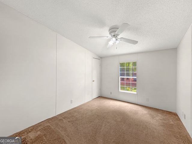 141 Gamecock Way, Barnesville, GA 30204