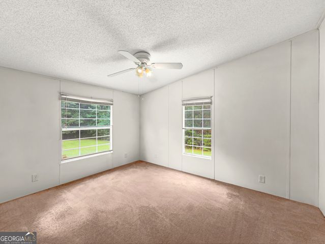 141 Gamecock Way, Barnesville, GA 30204