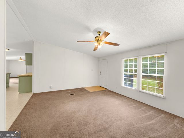 141 Gamecock Way, Barnesville, GA 30204