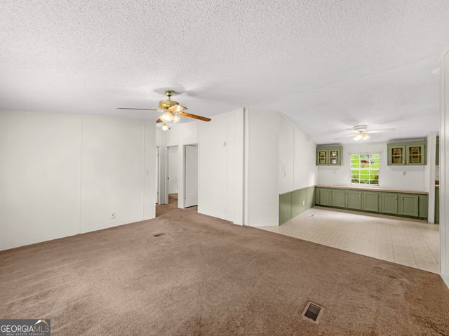 141 Gamecock Way, Barnesville, GA 30204