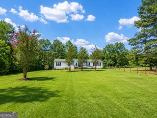 141 Gamecock Way, Barnesville, GA 30204