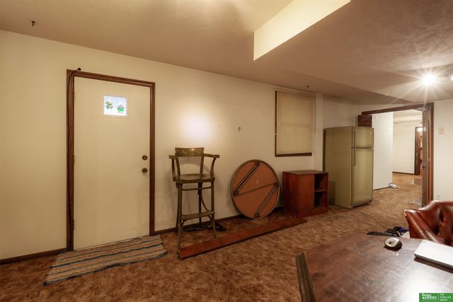 13818 Marinda Circle, Omaha, NE 68144