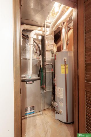 13818 Marinda Circle, Omaha, NE 68144