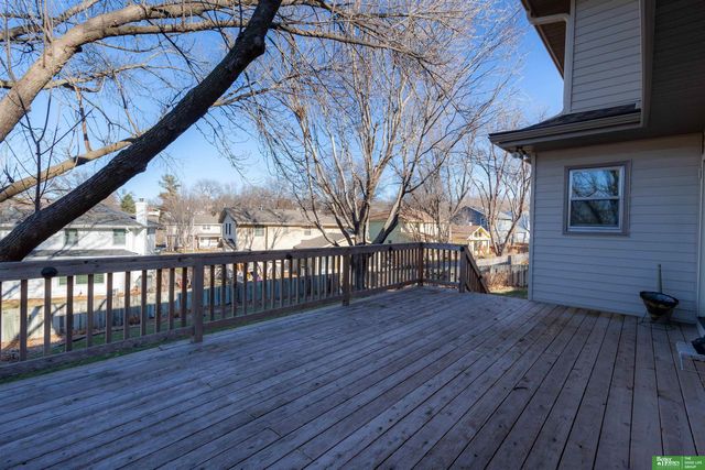 13818 Marinda Circle, Omaha, NE 68144