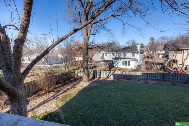 13818 Marinda Circle, Omaha, NE 68144