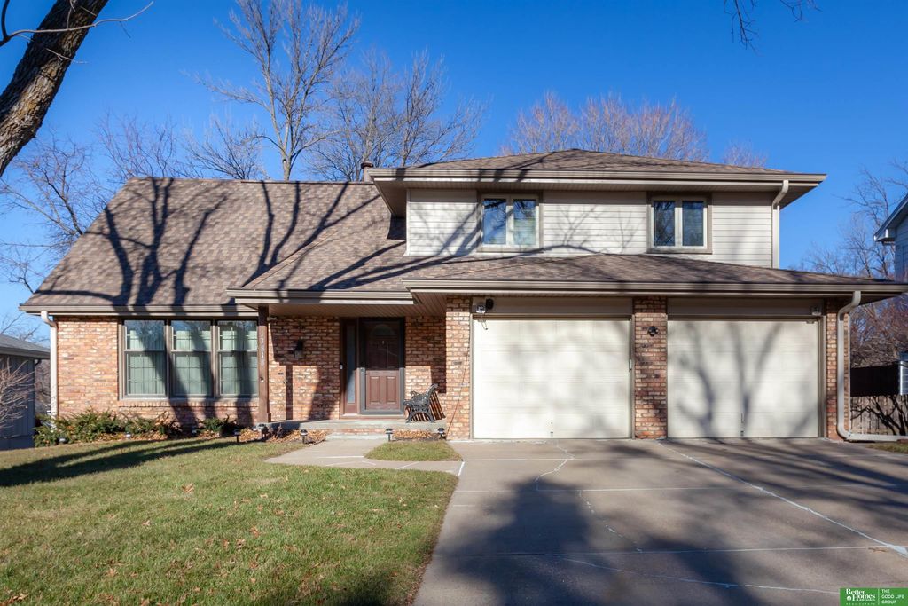 13818 Marinda Circle, Omaha, NE 68144