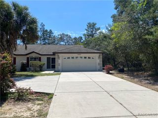 5420 W Oak Park Boulevard, Homosassa, FL 34446