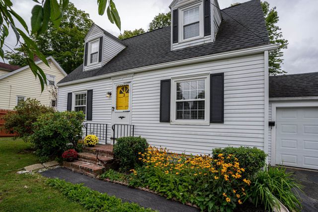 3 Birchwood Place, Dover, NH 03820