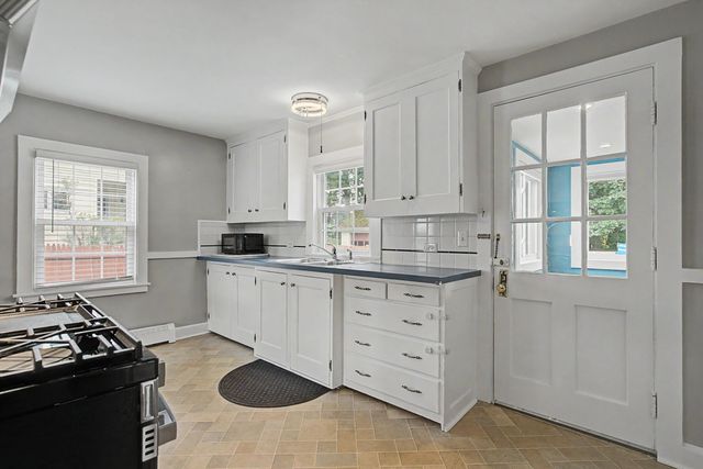 3 Birchwood Place, Dover, NH 03820