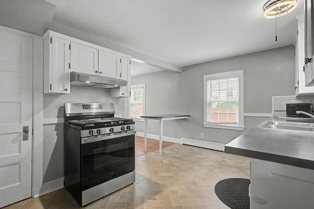 3 Birchwood Place, Dover, NH 03820