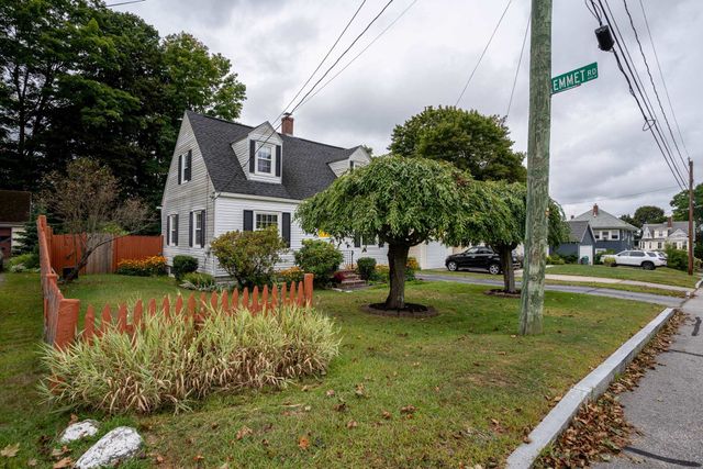 3 Birchwood Place, Dover, NH 03820