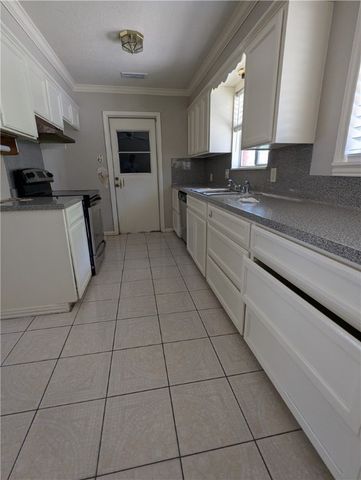 4017 Tripoli Dr, Corpus Christi, TX 78411